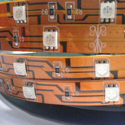 Kırmızı Üç Çip 30 Led 12V İç Mekan Şerit Led - 10 metre 